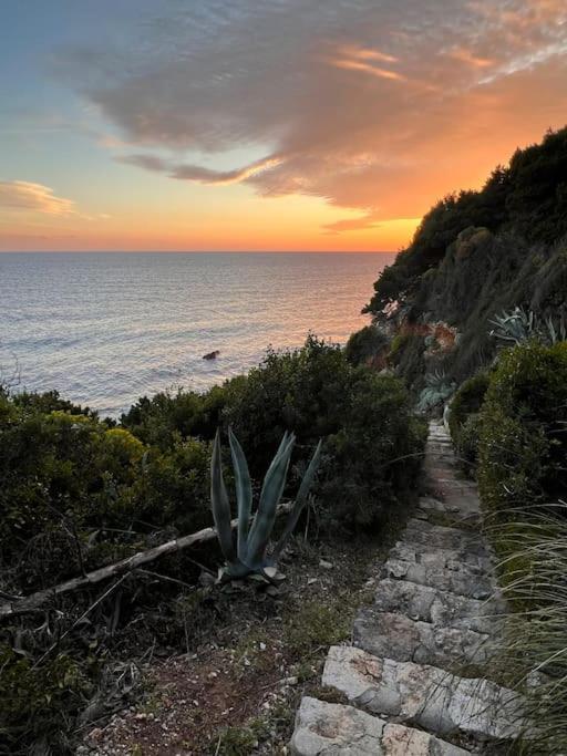 Casa Al Mare Con Spiaggia Privata Condominiale San Felice Circeo Buitenkant foto